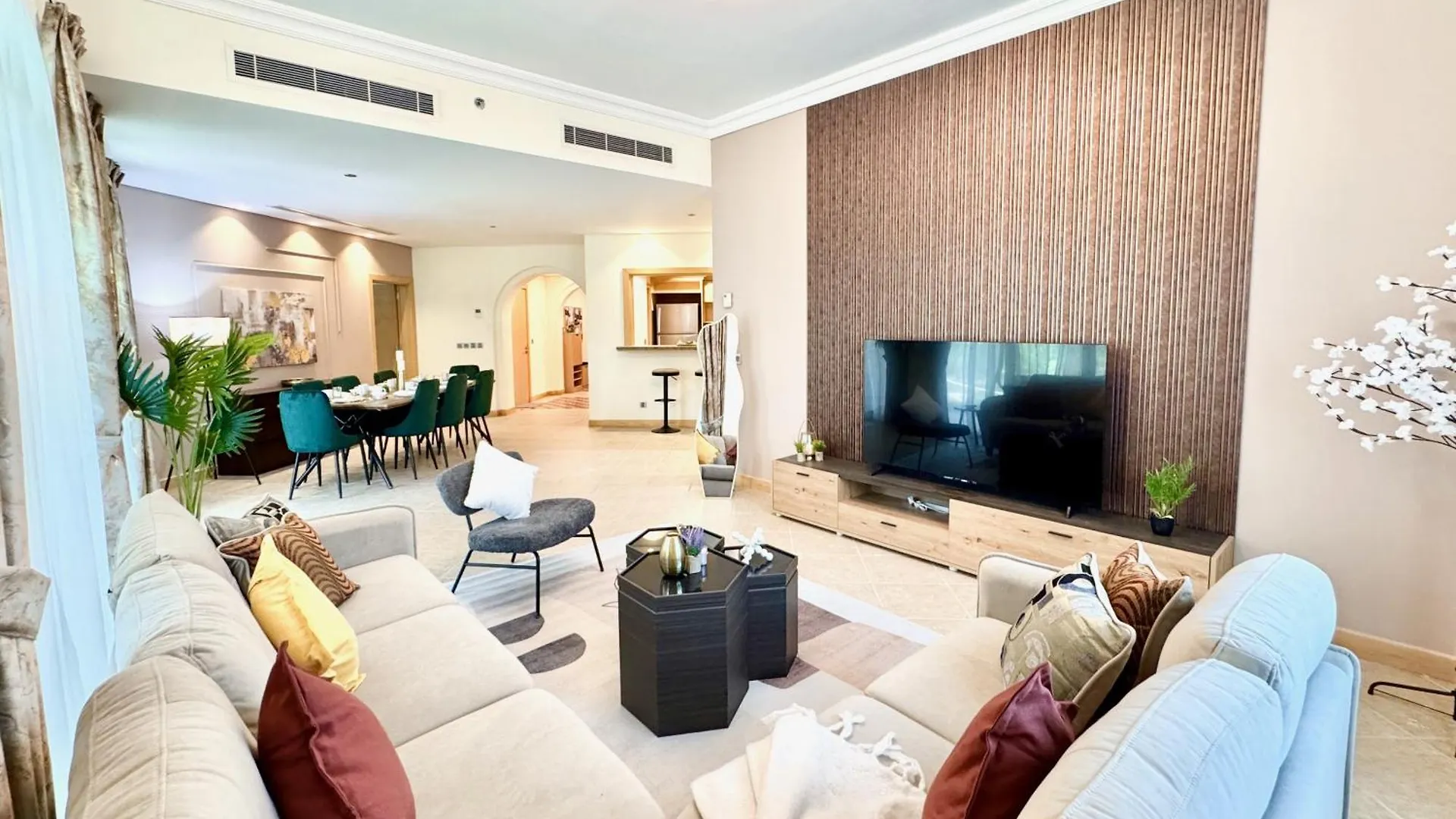 Апартаменты Palm Paradise Walk To Beach Дубай ОАЭ